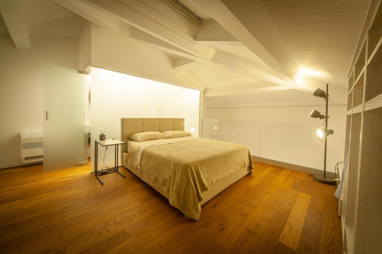 Aparthotel Mori Siciliani House à Aci Castello Extérieur photo